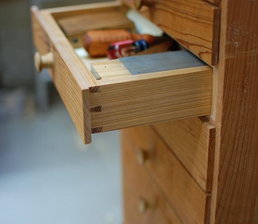 sharpening stand open drawer