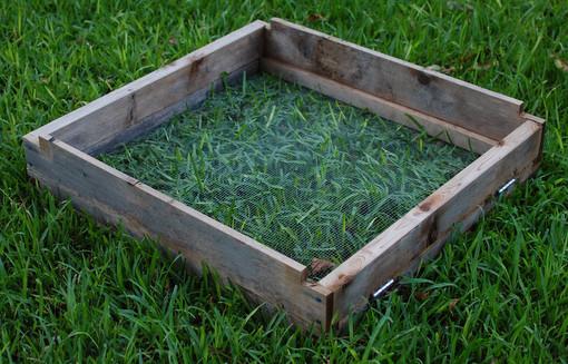 compost bin lid detail