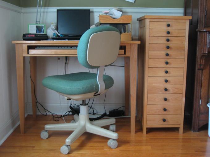 shaker alder desk